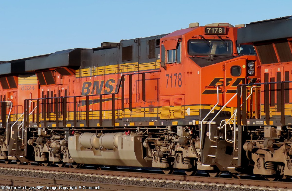 BNSF 7178